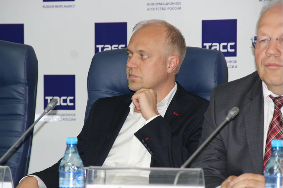 «СофтЛайн» продвигает энергосберегающее освещение улиц