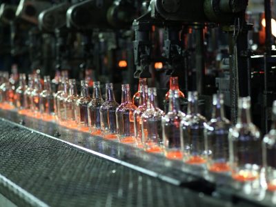 «Сибстекло» запустило пятую линию по производству облегченной бутылки