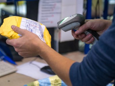 Таможенные пошлины начислены почти на 240 посылок