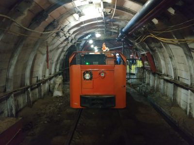 энергоэффективный электровоз на алмазной шахте в Якутии