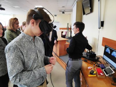 Новосибирские студенты опробовали первый VR-симулятор болезней глаз