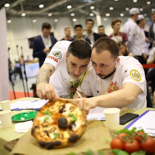 Крупнейшее российское состязание пиццайоло прошло в Новосибирске