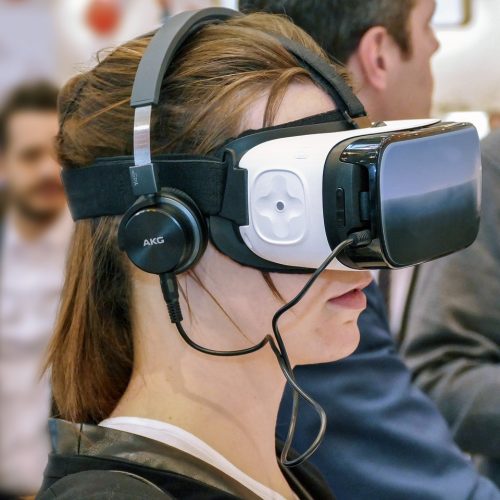 В 2018 году продажи персональных компьютеров с поддержкой VR выросли в 3 раза