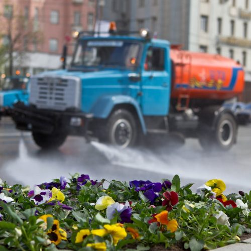 Дороги в Новосибирске вымоют специальным шампунем