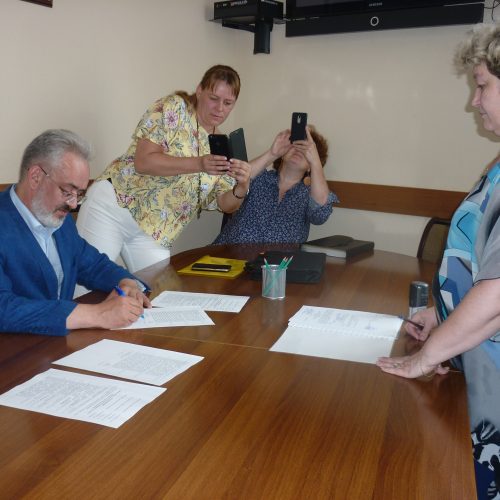 «Эсеровский» кандидат в мэры подал документы в избирком