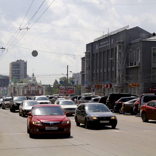 Средний возраст продаваемой машины в Новосибирске увеличился на 7 месяцев