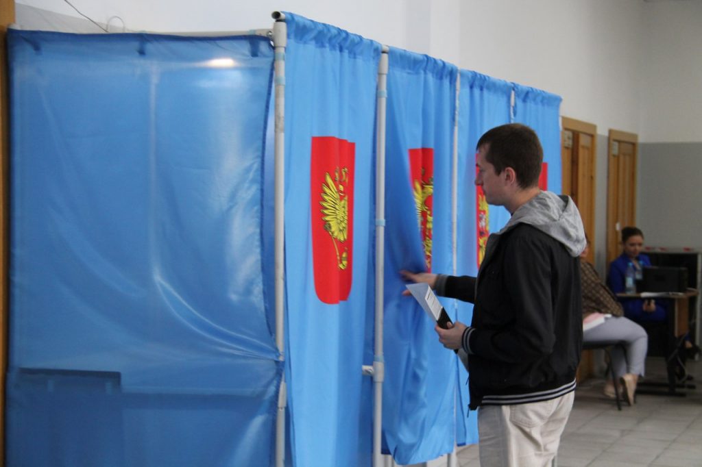 Первая пятёрка кандидатов подала документы в избирком