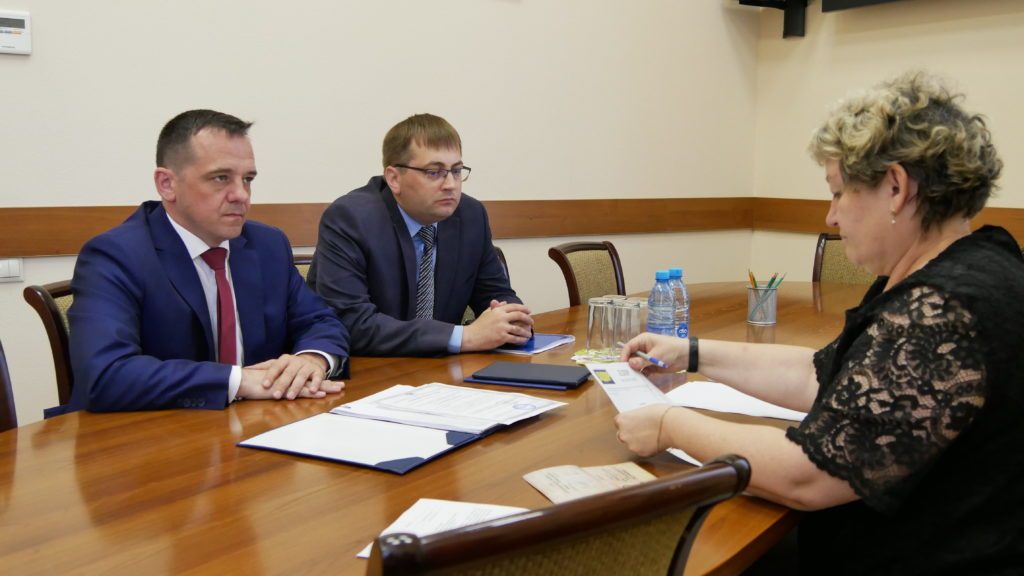 Второй депутат горсовета зарегистрировался кандидатом в мэры