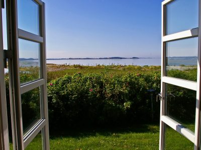 Жители Новосибирской области стали чаще брать ипотеку для переезда к морю и в Москву