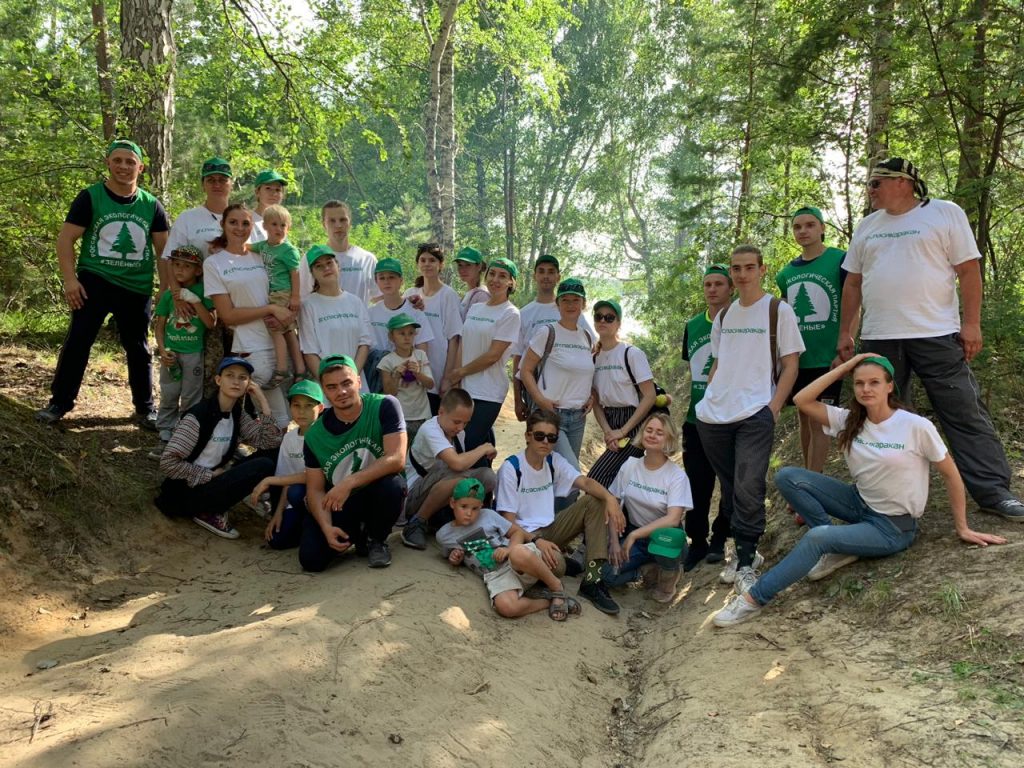 На берегу Обского водохранилища прошла экологическая акция