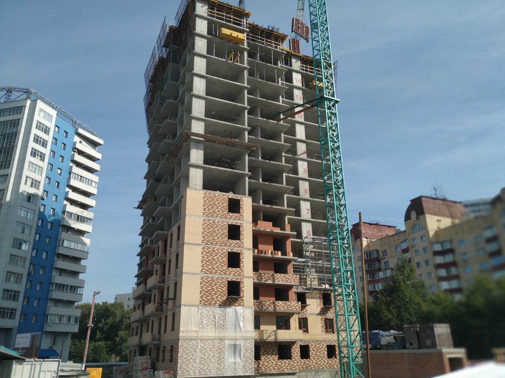 Рядом с метро «Студенческая» активно строится жилой комплекс «комфорт+»