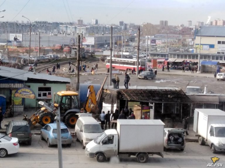 На Гусинобродском шоссе снесли семь незаконных нестационарных объектов