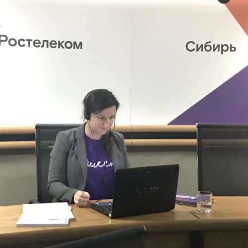 «Ростелеком» научил новосибирских пенсионеров общаться в интернете
