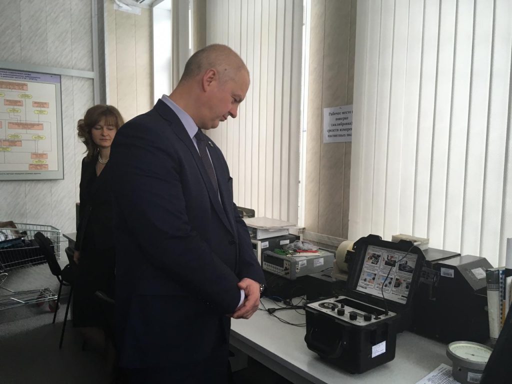 Глава Дзержинского района ушел в бизнес