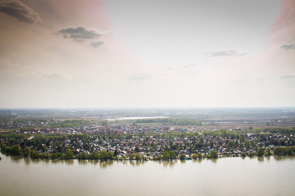 При худшем сценарии, в зоне возможного подтопления может оказаться около 4 тысяч домов