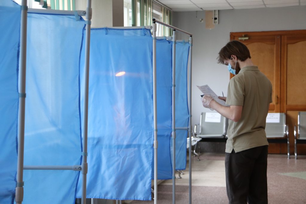 Однофамильцы кандидата Полякова покидают Заельцовский район