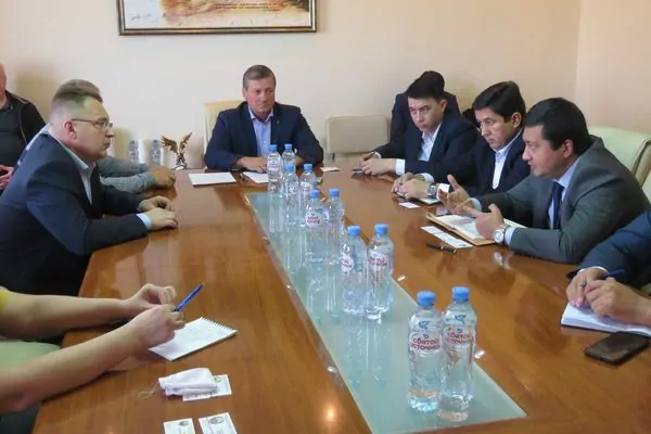 Узбекистан ищет рабочие места для своих граждан в Сибири