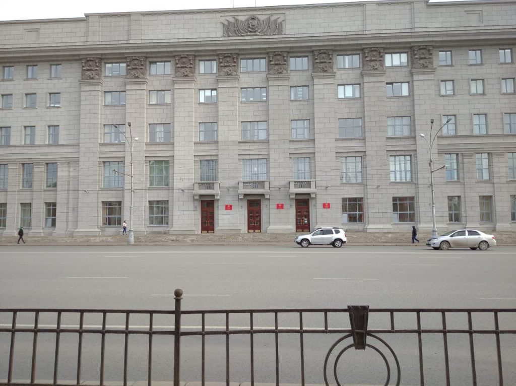 За видимым затишьем идут торги за «безголовую» комиссию