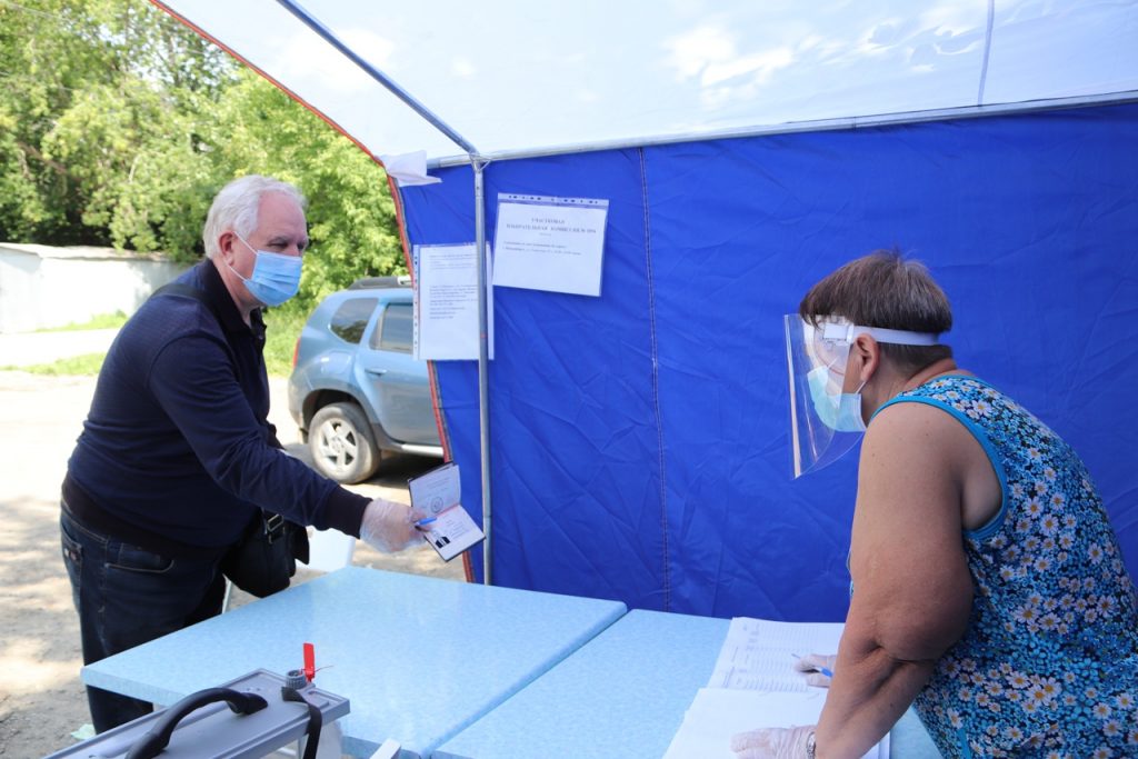 Губернатора выберут «на пеньках»