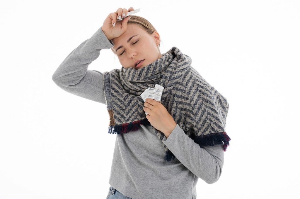 Почти две трети жителей Сибири продолжают ходить на работу, если простывают, но не температурят