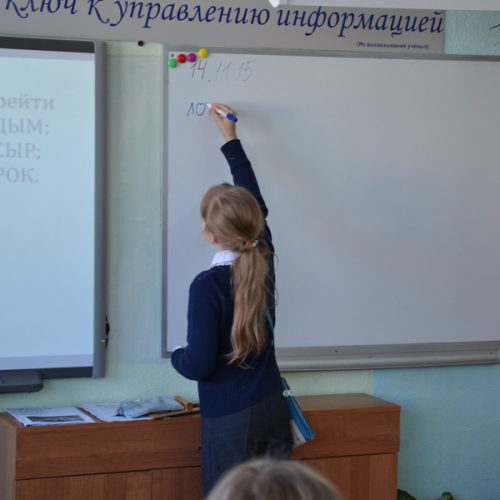 В России продлили до 2022 года правила работы школ и детсадов при коронавирусе