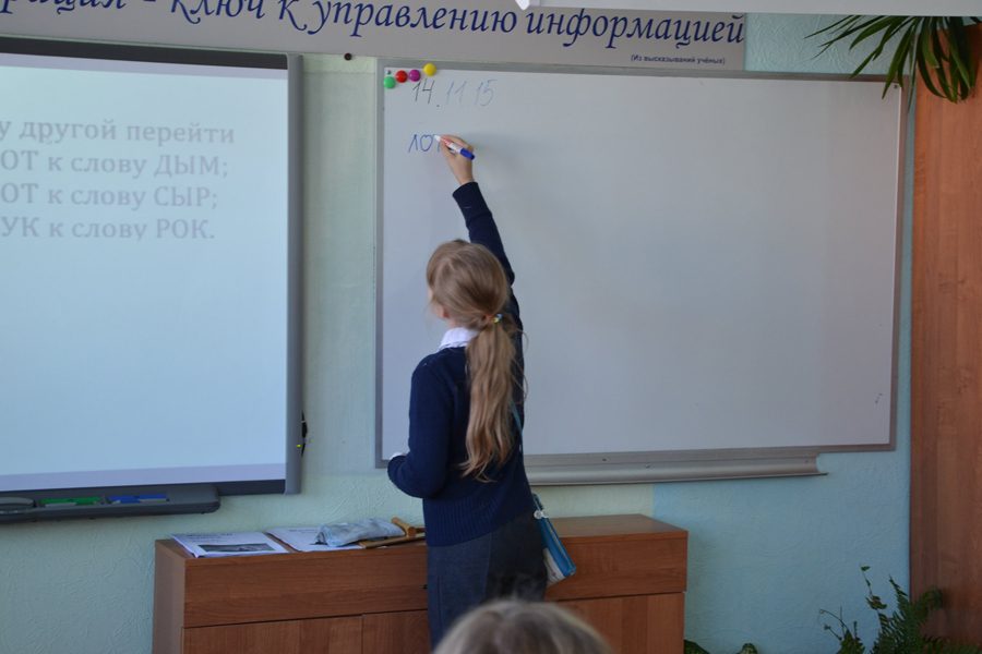 В России продлили до 2022 года правила работы школ и детсадов при коронавирусе