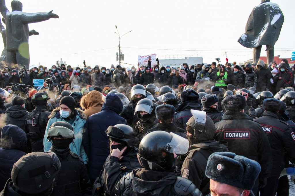 Курс на маргинализацию депутатов-оппозиционеров продолжается