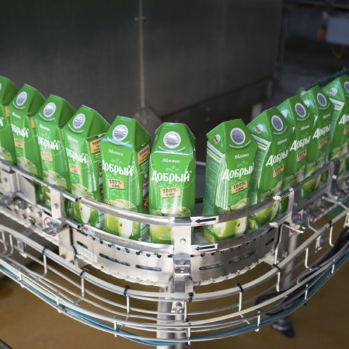 На заводе Coca-Cola в России в Новосибирске произведено более 242 млн литров напитков
