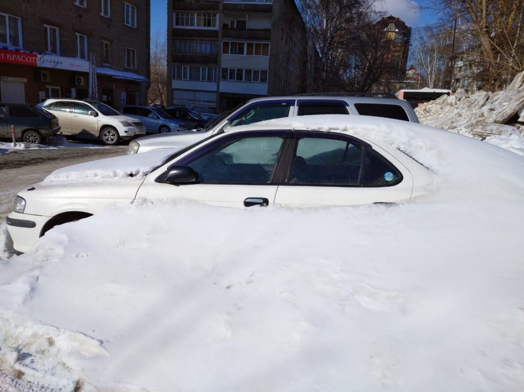 43% новосибирцев выступают за вывоз брошенных автомобилей на штрафстоянки