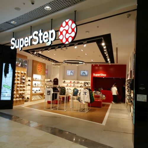 На новосибирский рынок возвращается мультибрендовый бутик SuperStep