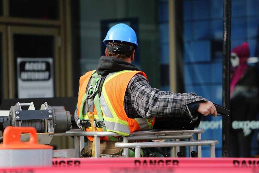 Работники строительной компании получили долгожданную заработную плату
