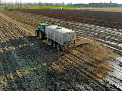 Новосибирские аграрии получат отсрочку платежа по удобрениям