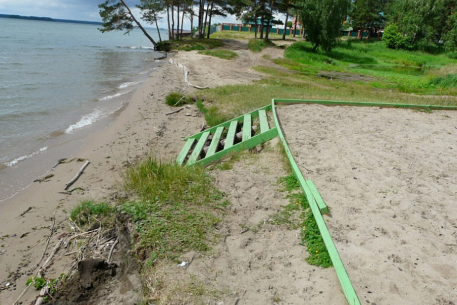 Федералов снова просят укрепить берега новосибирского водохранилища