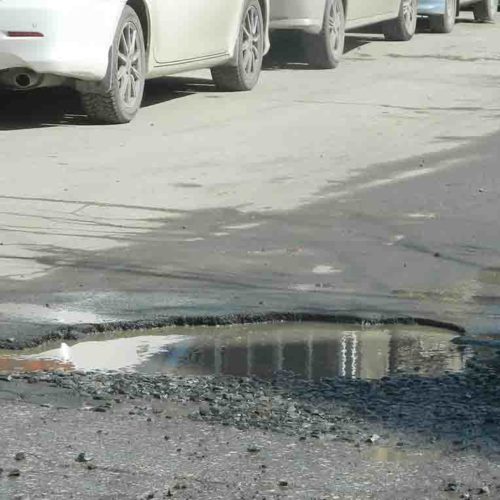 Муниципалитет собирает предложения по ремонту ям на дорогах Новосибирска