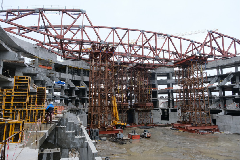 Иван Шмидт: Ледовая арена в Новосибирске будет построена своевременно