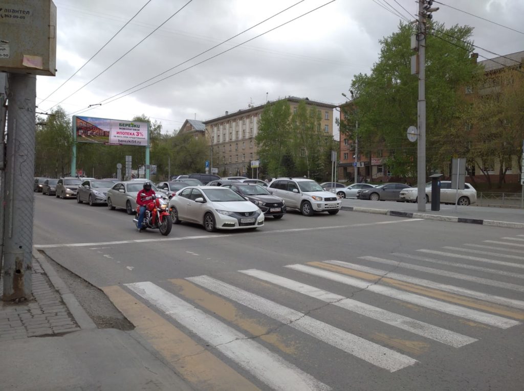 За год в Новосибирске резко выросли продажи премиальных авто с пробегом