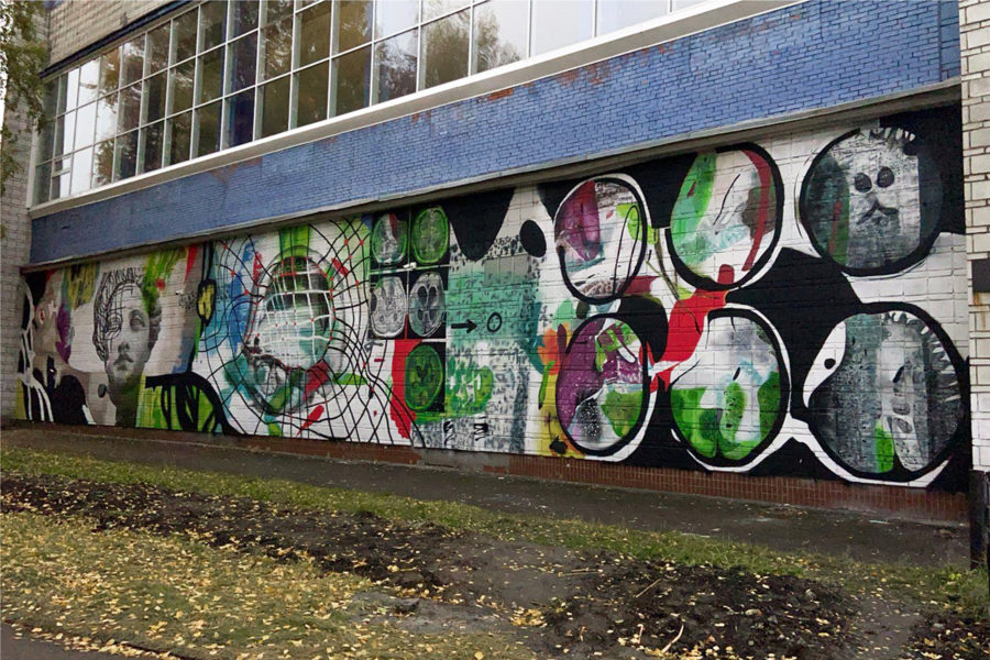 Новости для новосибирцев. Пять огромных граффити с человеком будущего появились в кампусе НЭТИ