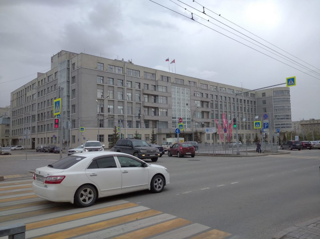 Автомобили с пробегом за год подрожали в Новосибирске на 55%