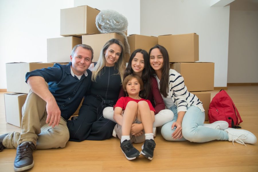Доходы семей с двумя детьми при продаже квартир освободят от налога