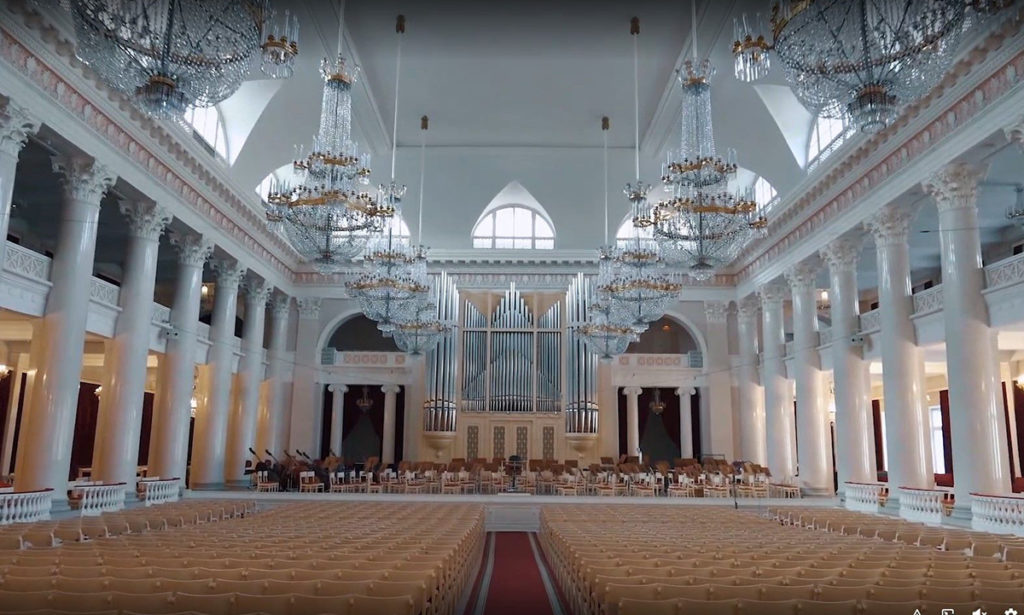 «Ростелеком» подарил новосибирцам новогодние праздники в классическом стиле