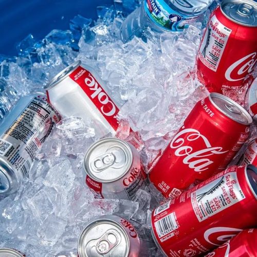 Coca-Cola приостановит работу в России