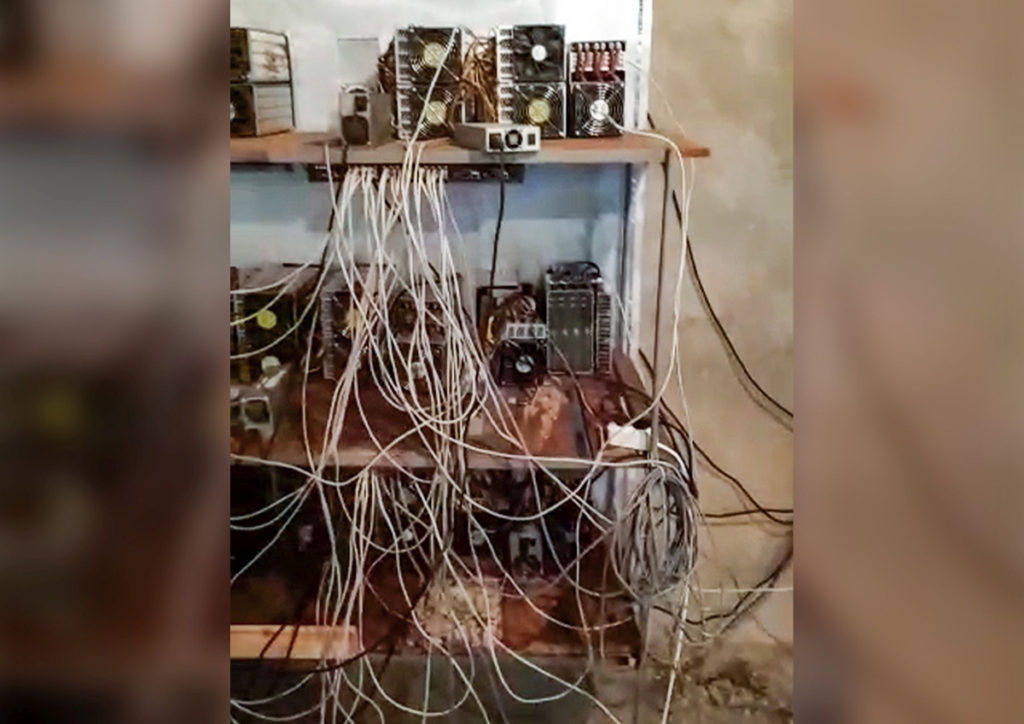 В Новосибирской области АО «РЭС» все чаще выявляет незаконные майнинг-фермы