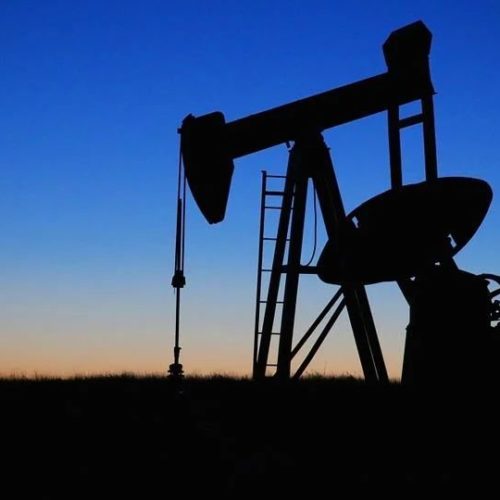 Индийская государственная нефтеперерабатывающая компания исключила российскую нефть Urals из тендера