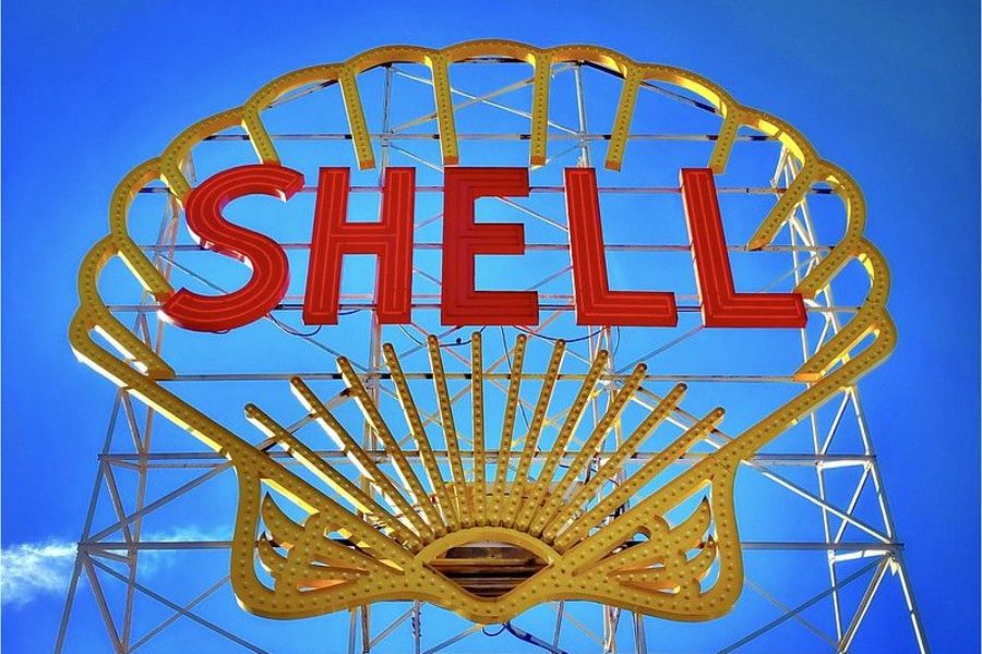 Shell готова продать все заправки вместе с персоналом