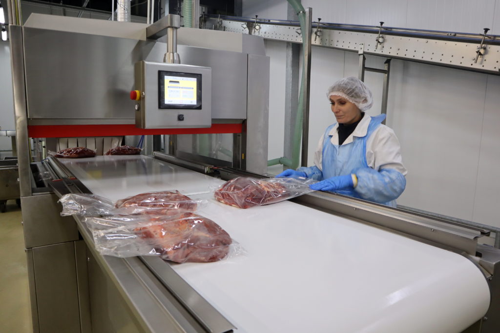 СПК увеличит скорость упаковки мяса, фарша и котлет