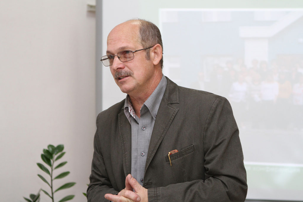 «Русский язык — это дорога к Богу»