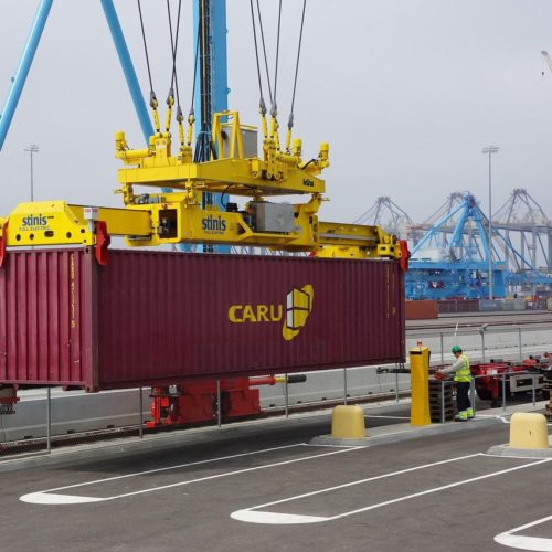 Порт Роттердама объявил о прекращении контейнерных перевозок в Россию и из нее, производители виски и табачный холдинг уходят из страны