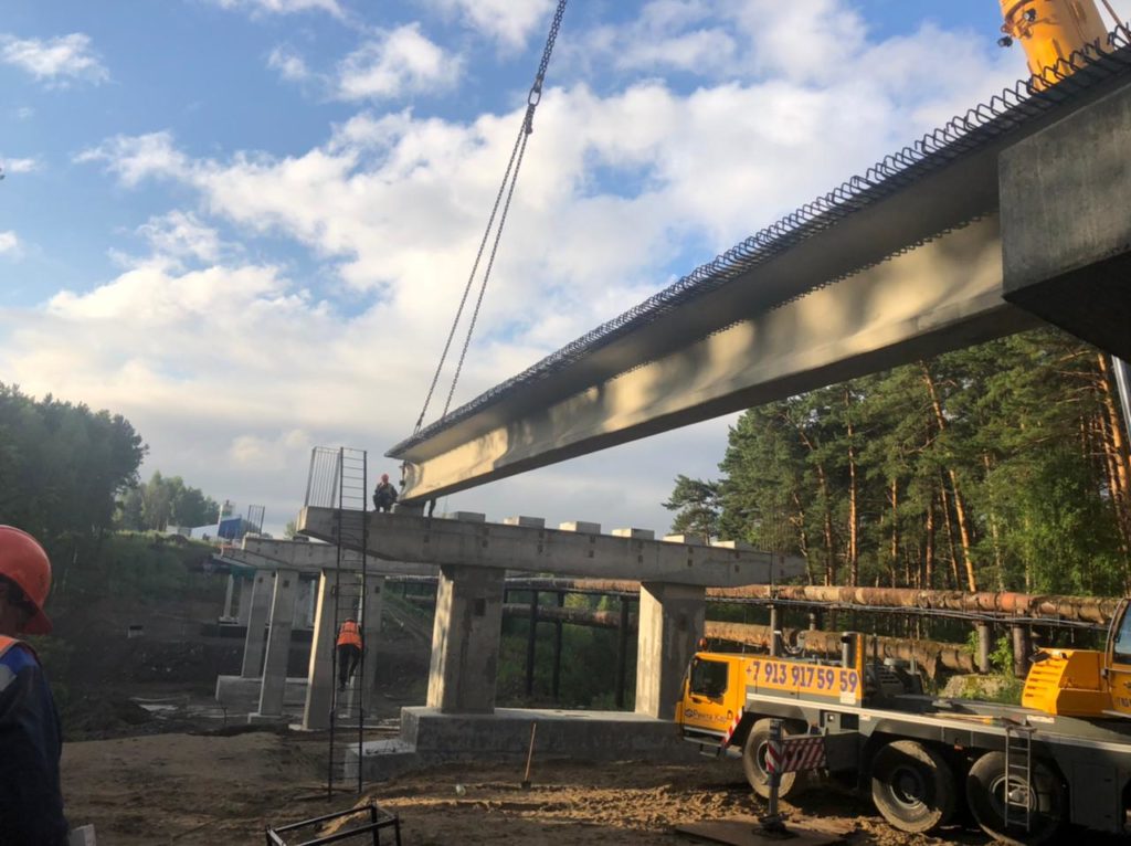 Cмонтирован первый пролет эстакады в Кольцово