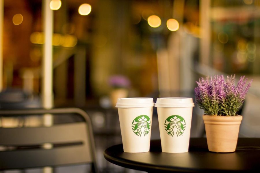 В России сеть кофеен Starbucks переименовали в Stars Coffee