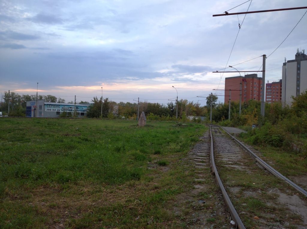 Остановки разрушаются, туалеты не убираются по полгода